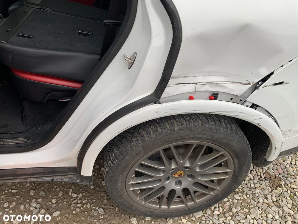 Porsche Cayenne S Tiptronic S - 11