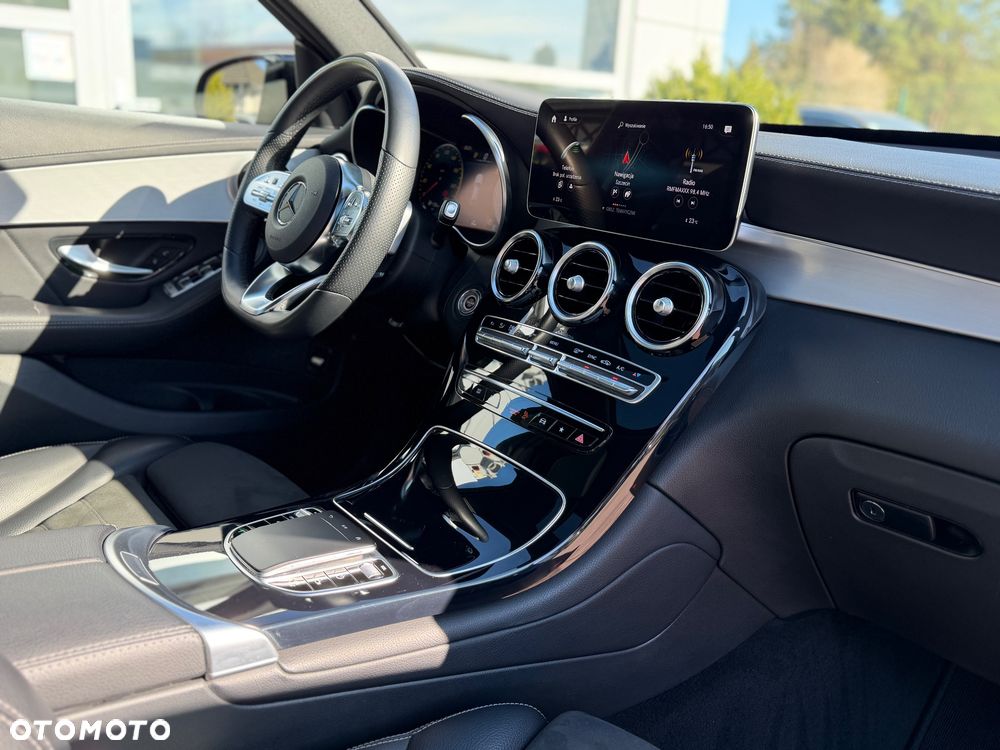 Mercedes-Benz GLC 220 d 4Matic 9G-TRONIC AMG Line Plus - 19
