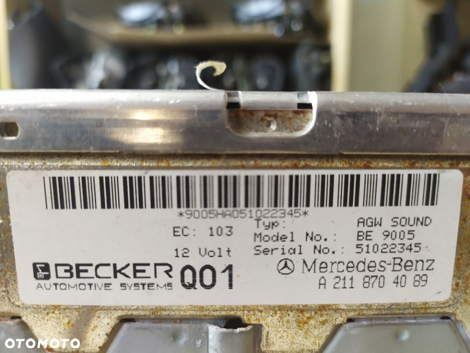 MERCEDES E 211 CLS 219  wzmacniacz AGW  BECKER   A2118704089 - 4