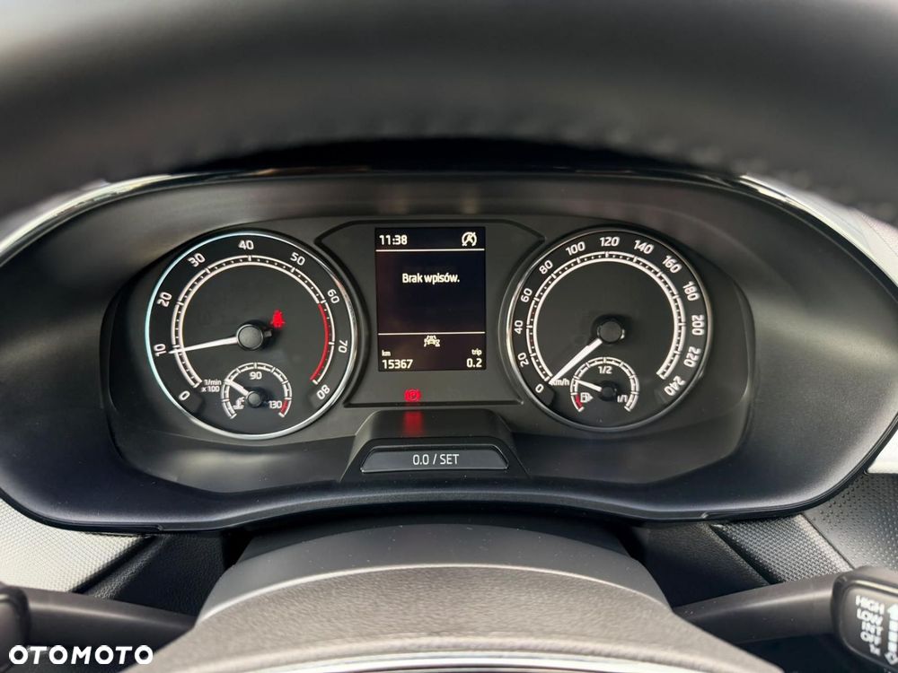 Skoda Fabia 1.0 TSI Ambition - 10