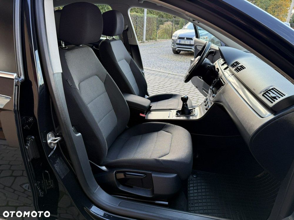 Volkswagen Passat 1.8 TSI Comfortline - 16