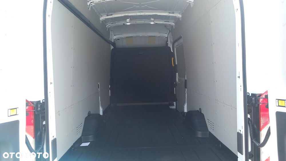Ford Transit - 20