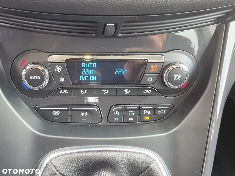 Ford Kuga - 38