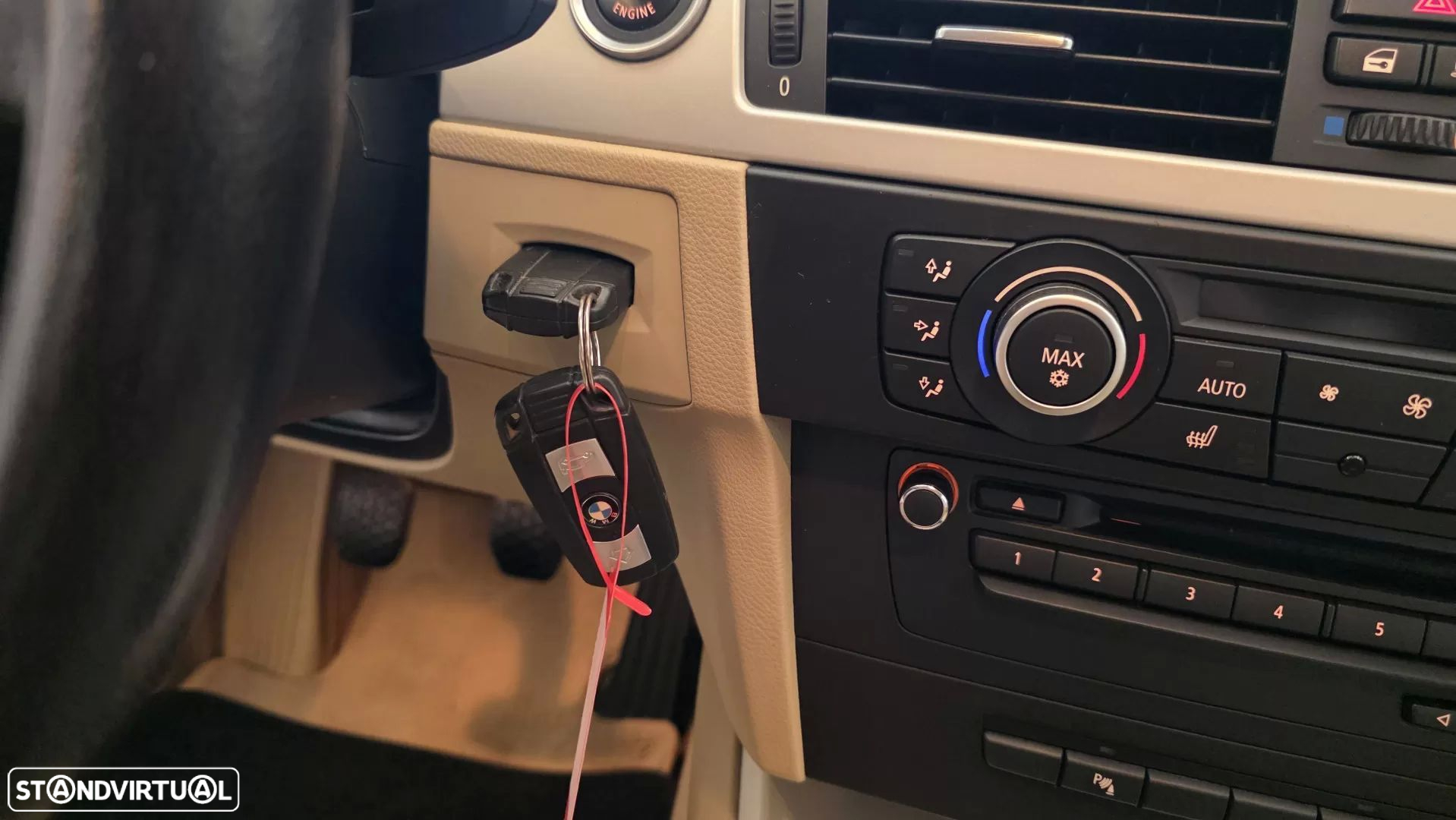 BMW 318 d Touring Navigation Sport - 37
