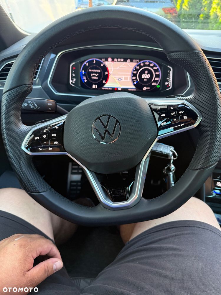 Volkswagen Tiguan 2.0 TDI SCR 4MotION DSG R-Line - 15