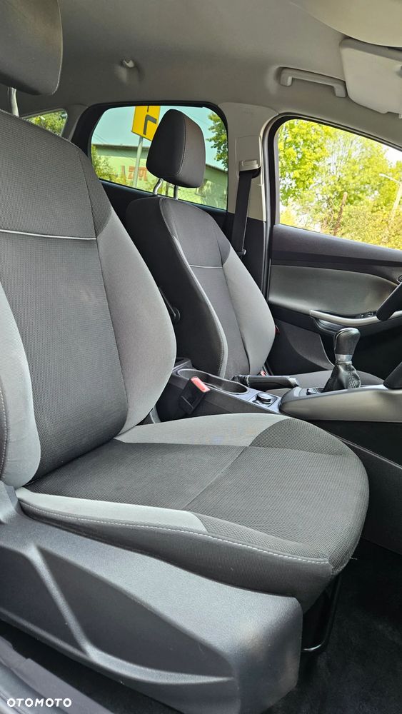 Ford Focus 1.6 Edition - 26