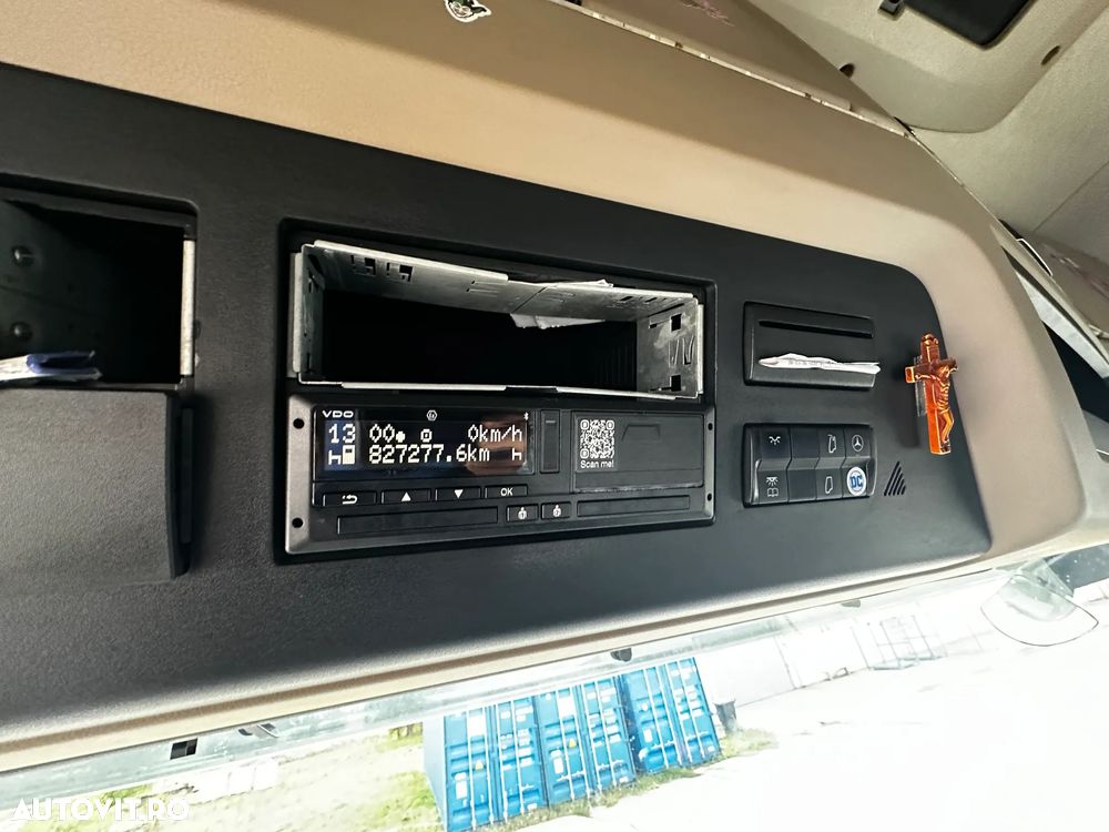 Mercedes-Benz ACTROS - 9