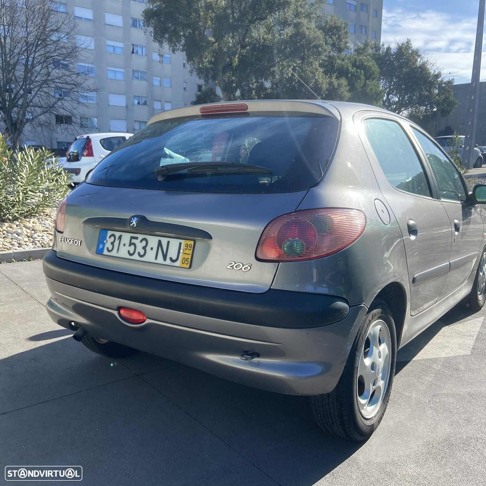 Peugeot 206 1.9 D XT - 8