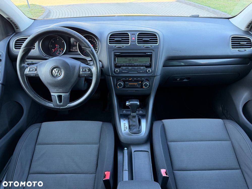 Volkswagen Golf 1.6 TDI DPF DSG Comfortline - 24