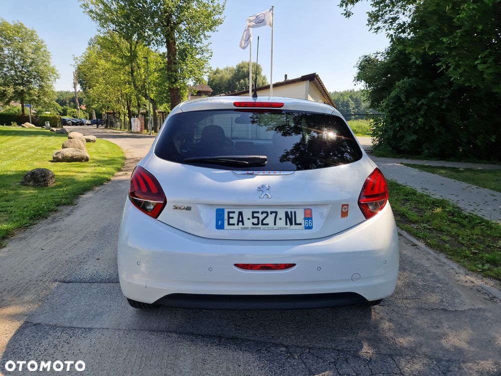 Peugeot 208 - 9