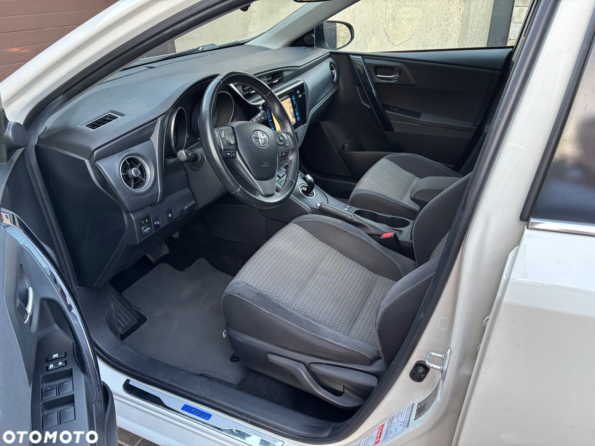 Toyota Auris Hybrid 135 Selection - 9