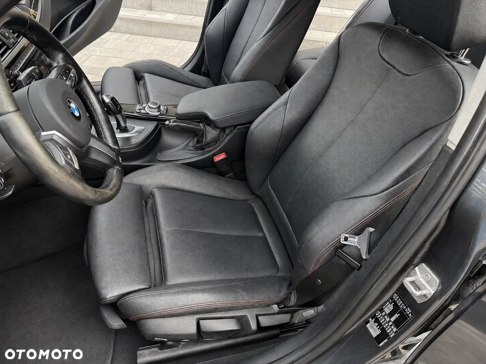 BMW Seria 3 318d Sport Line - 25