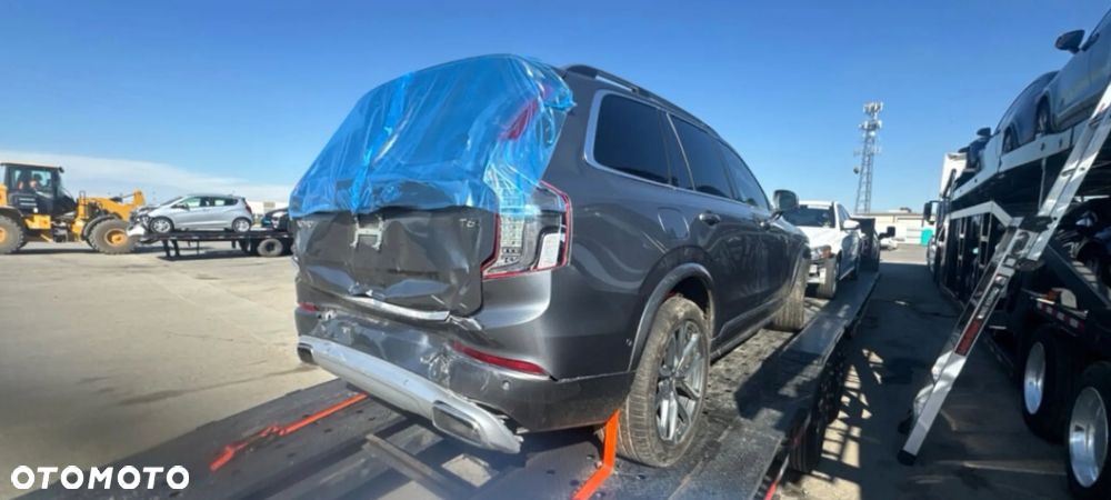 Volvo XC 90 T6 AWD Geartronic Momentum - 32