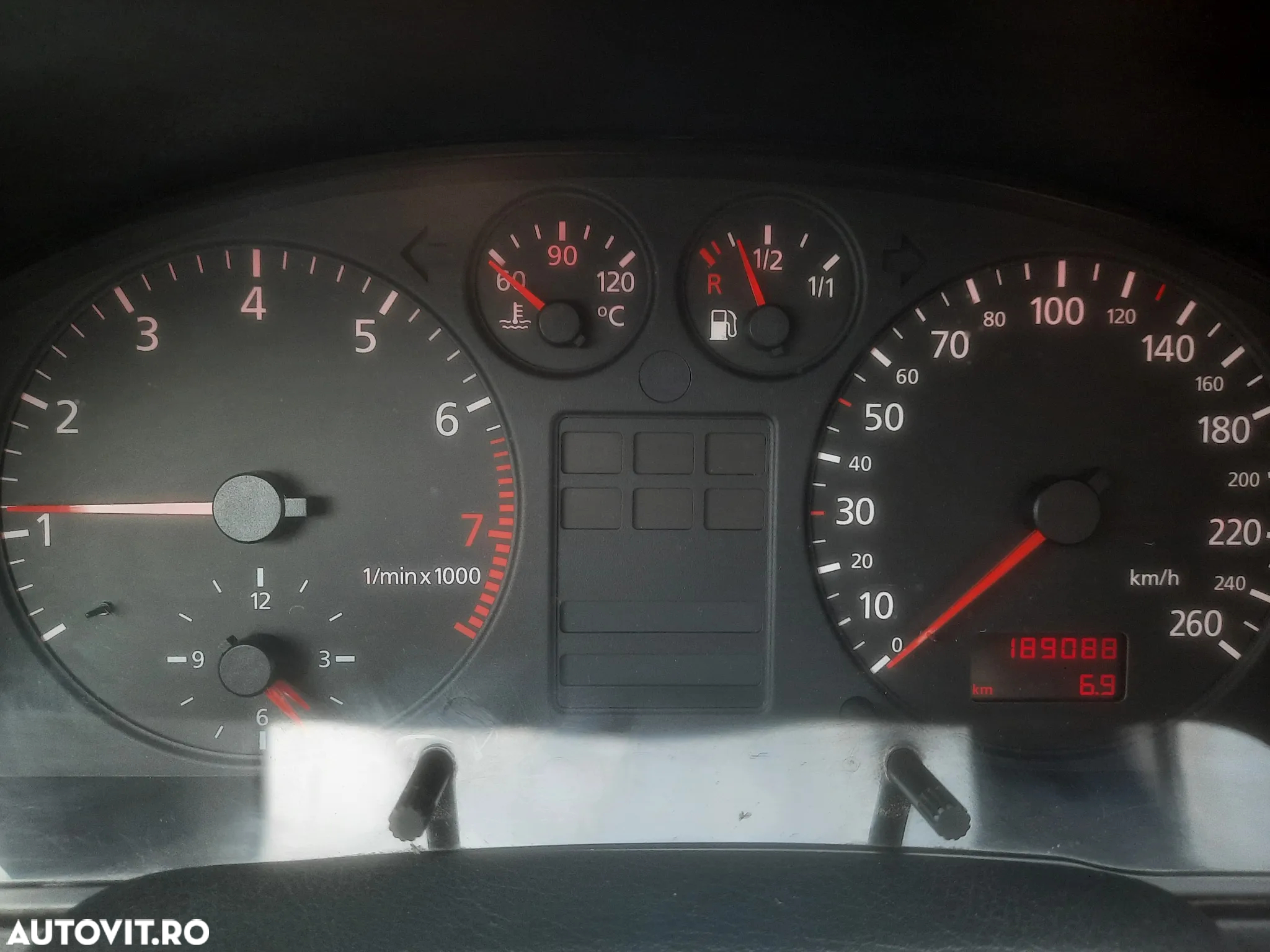 Audi A4 1.6 - 12