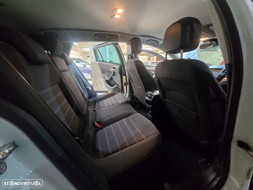 Opel Insignia Sports Tourer 1.6 CDTi Executive S/S - 10