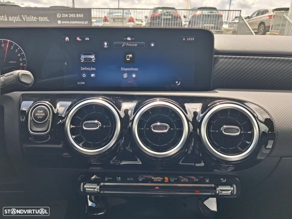 Mercedes-Benz A 250 e AMG Line - 21