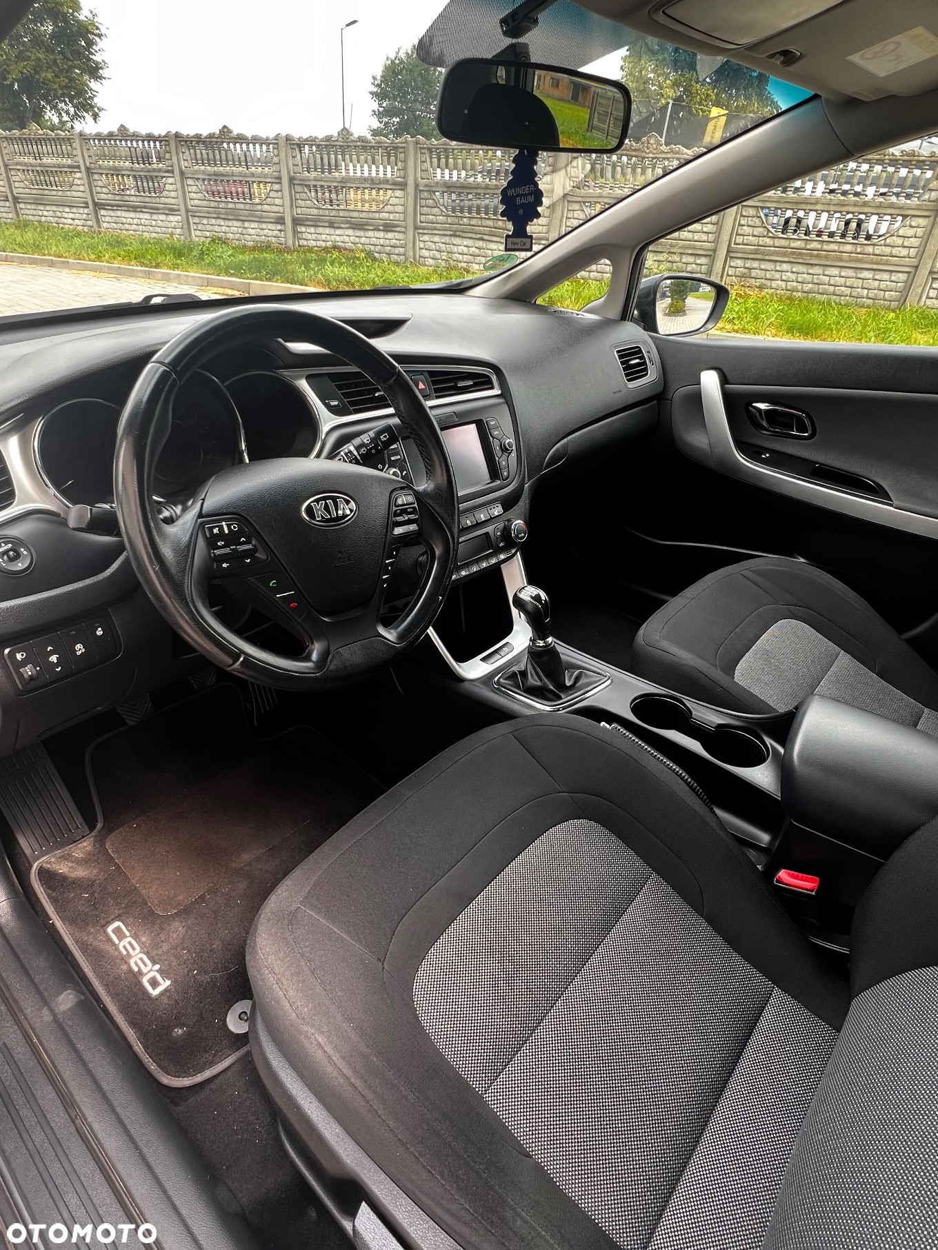Kia Ceed 1.6 GDI Dream-Team Edition - 16