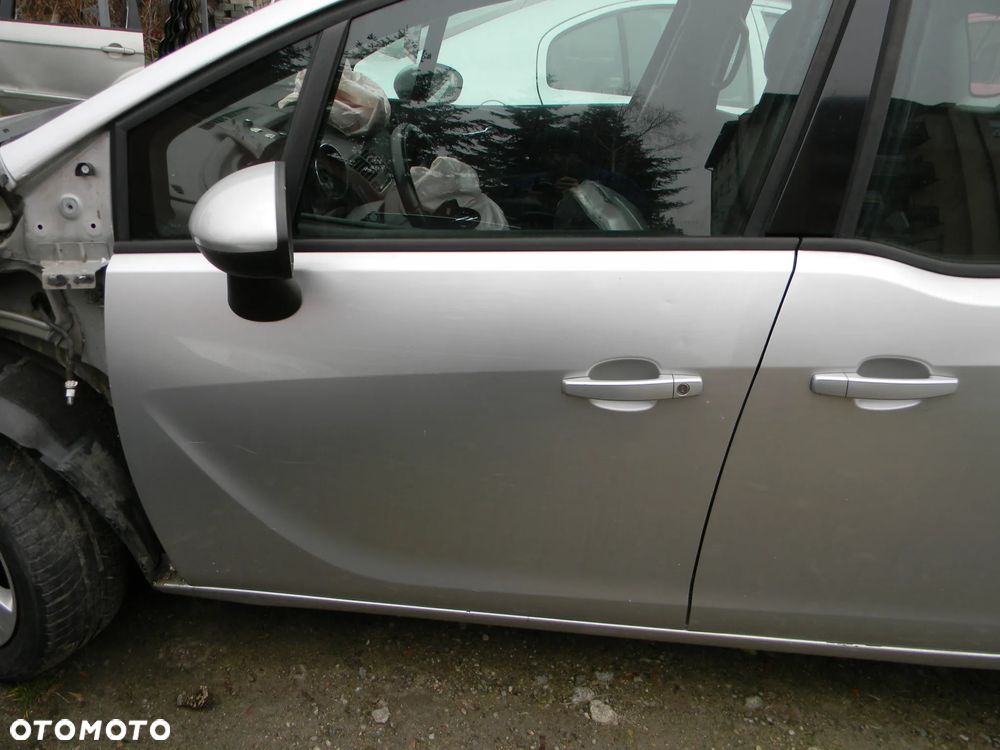 drzwi lewe prawe przód OPEL MERIVA B Z157