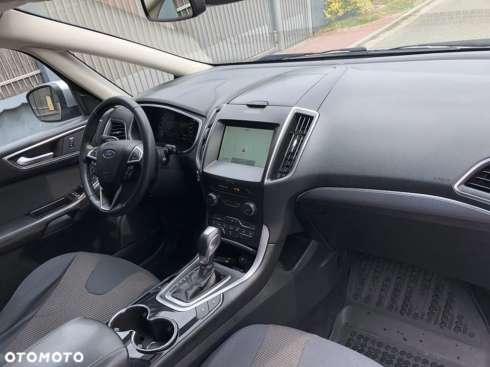 Ford S-Max 2.0 EcoBlue Titanium - 39