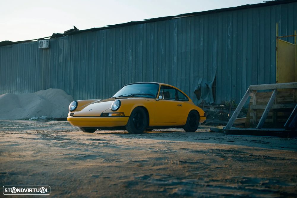 Porsche 911 Série F - 17