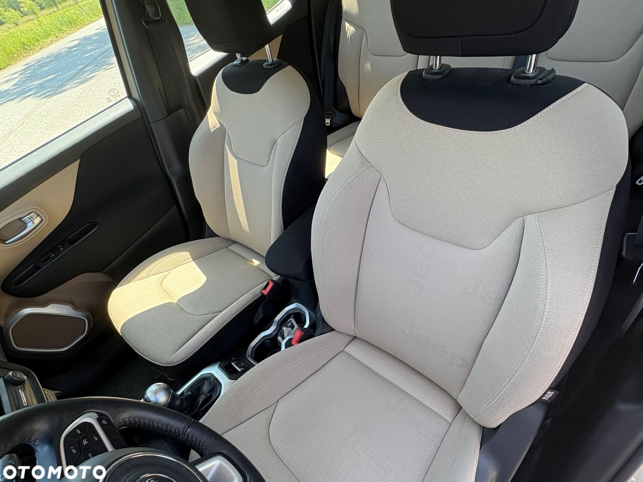 Jeep Renegade - 8