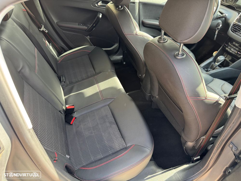 Peugeot 208 1.2 PureTech GT Line EAT6 - 22