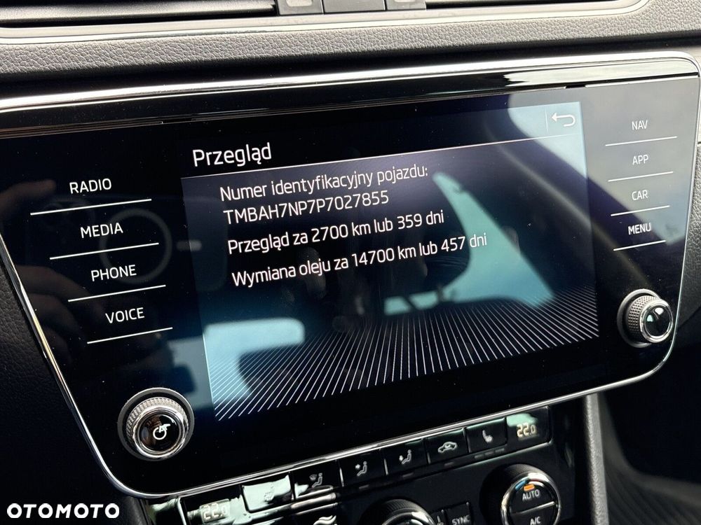 Skoda Superb 2.0 TDI SCR Style DSG - 32