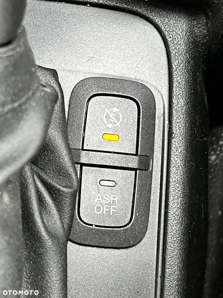 Opel COMBO D-VAN L1H1 Nowe Wtryski Stan BDB - 23