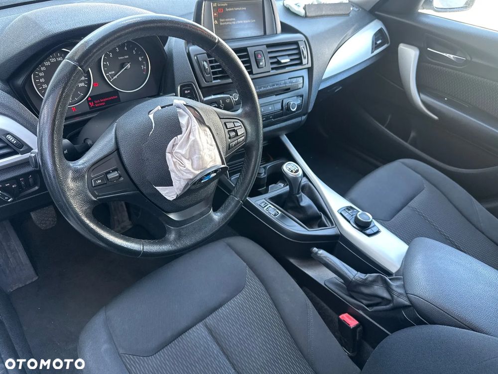 BMW Seria 1 116i - 27