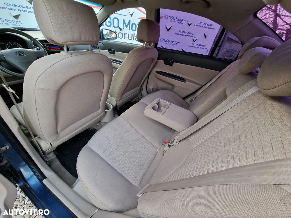 Hyundai Accent MC 1.6 DOHC 4DR GLS PREMIUM - 4