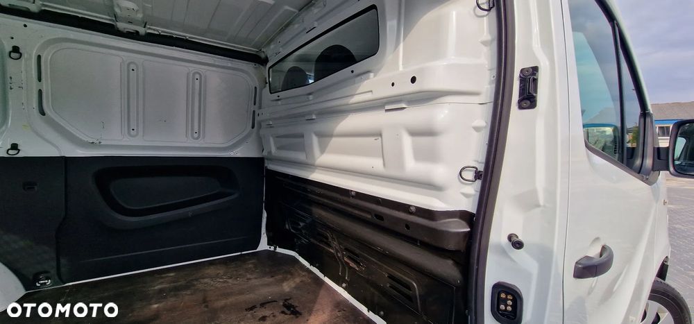 Renault Trafic - 10