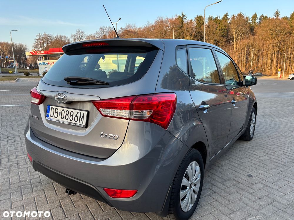 Hyundai ix20 1.4 Trend - 12