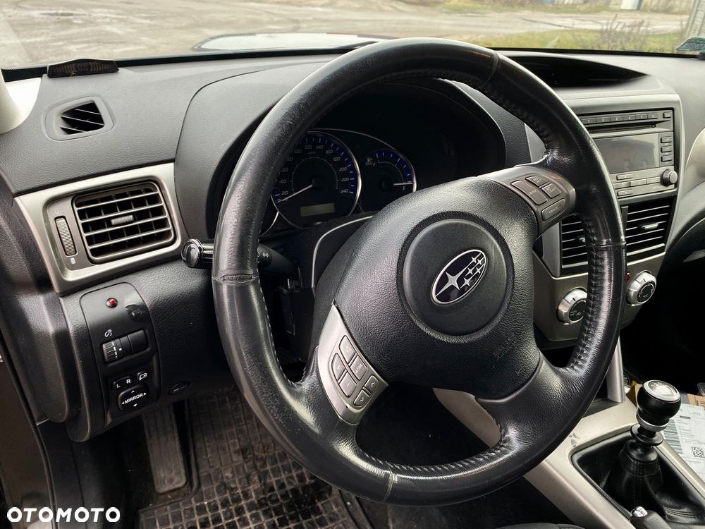 Subaru Forester 2.0D Active - 9