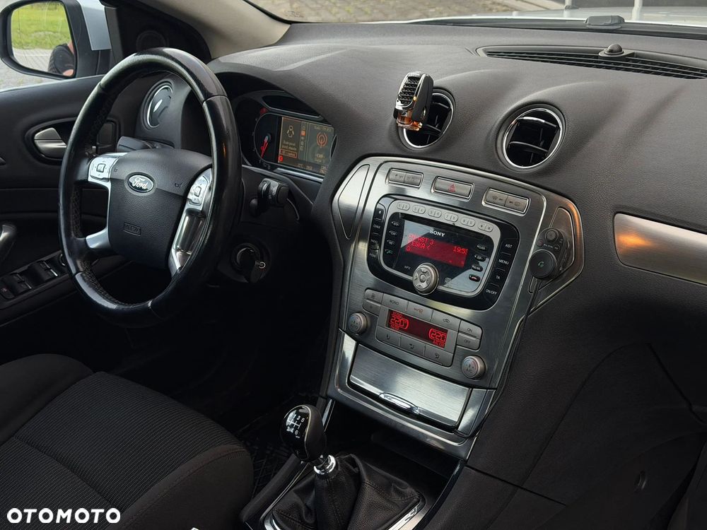 Ford Mondeo 2.0 TDCi Titanium X - 38