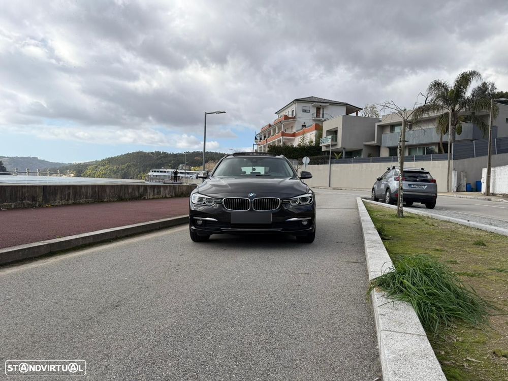 BMW 320 d xDrive Line Luxury Auto - 2