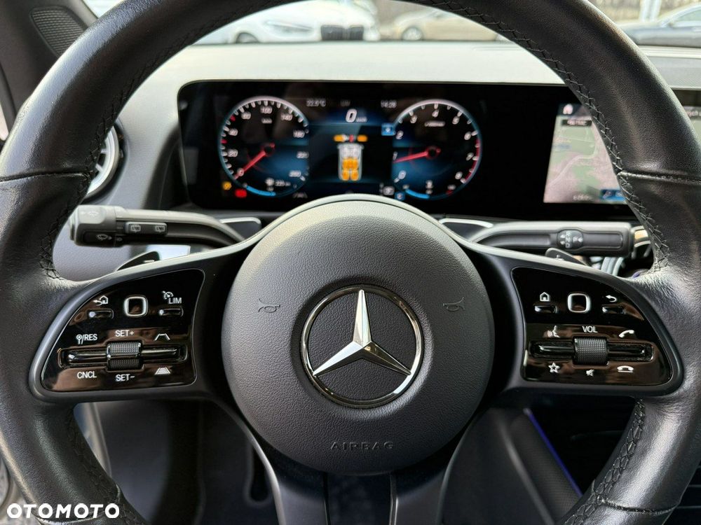 Mercedes-Benz GLB 200 7G-DCT - 24