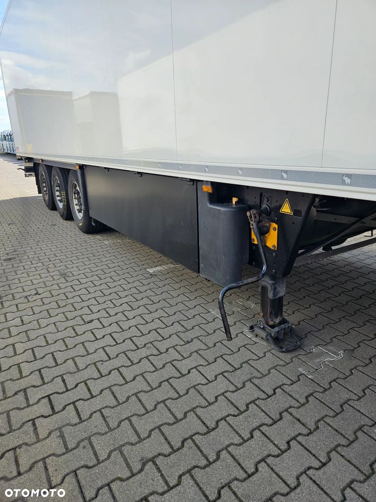 Schmitz Cargobull SCB S3B STOCK 33216 - 13