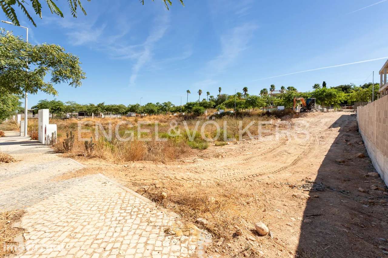 Lote de terreno para construção na Guia - Grande imagem: 2/8