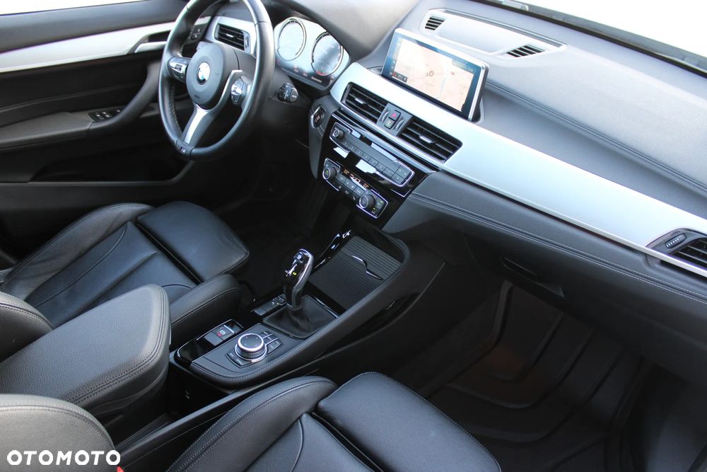 BMW X1 sDrive18i xLine - 13