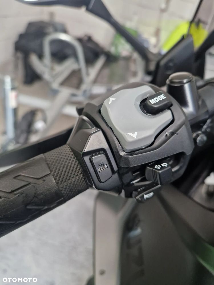 Suzuki GSX-R - 17