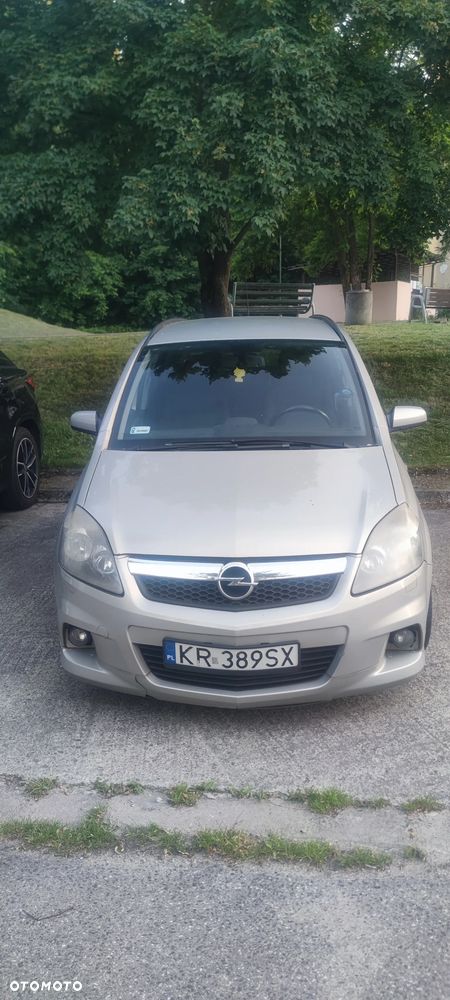Opel Zafira 1.9 CDTI Sport - 1