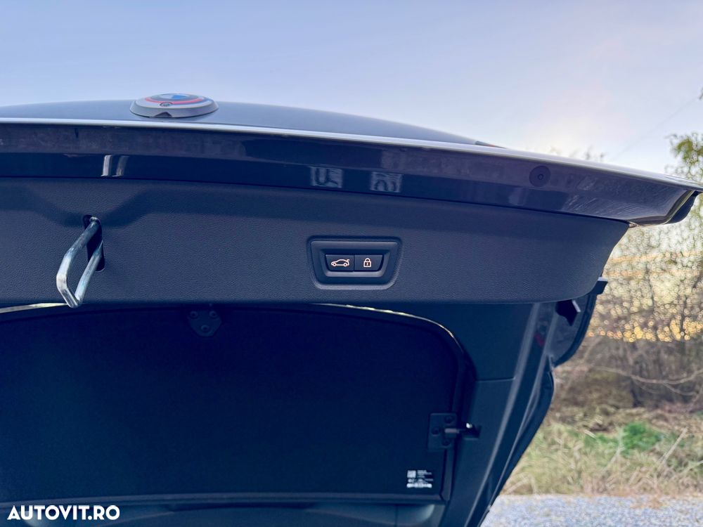 BMW M4 M440i Gran Coupe - 24