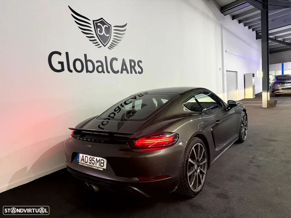 Porsche 718 Cayman - 28