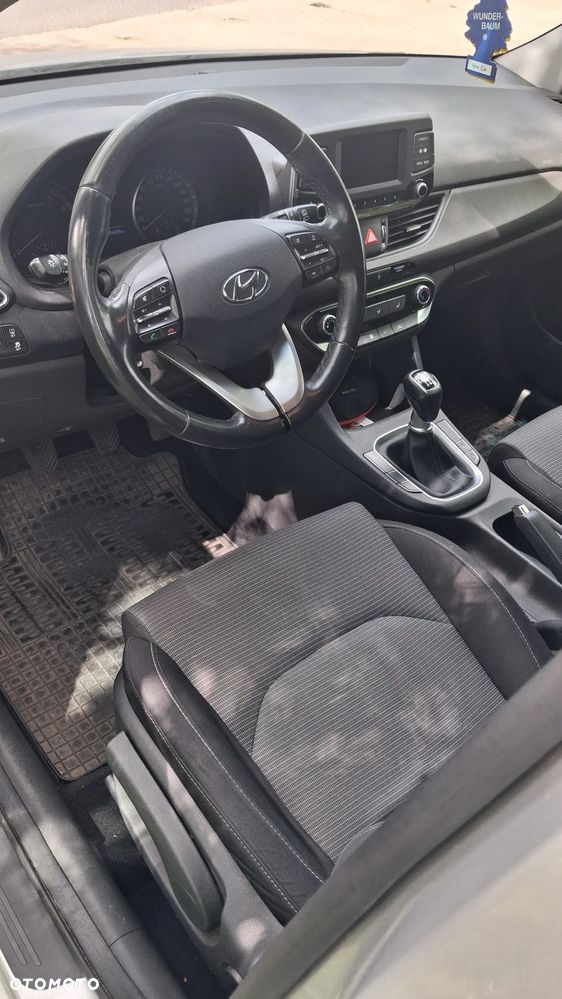 Hyundai i30 1.0 T-GDI GPF Classic + - 8