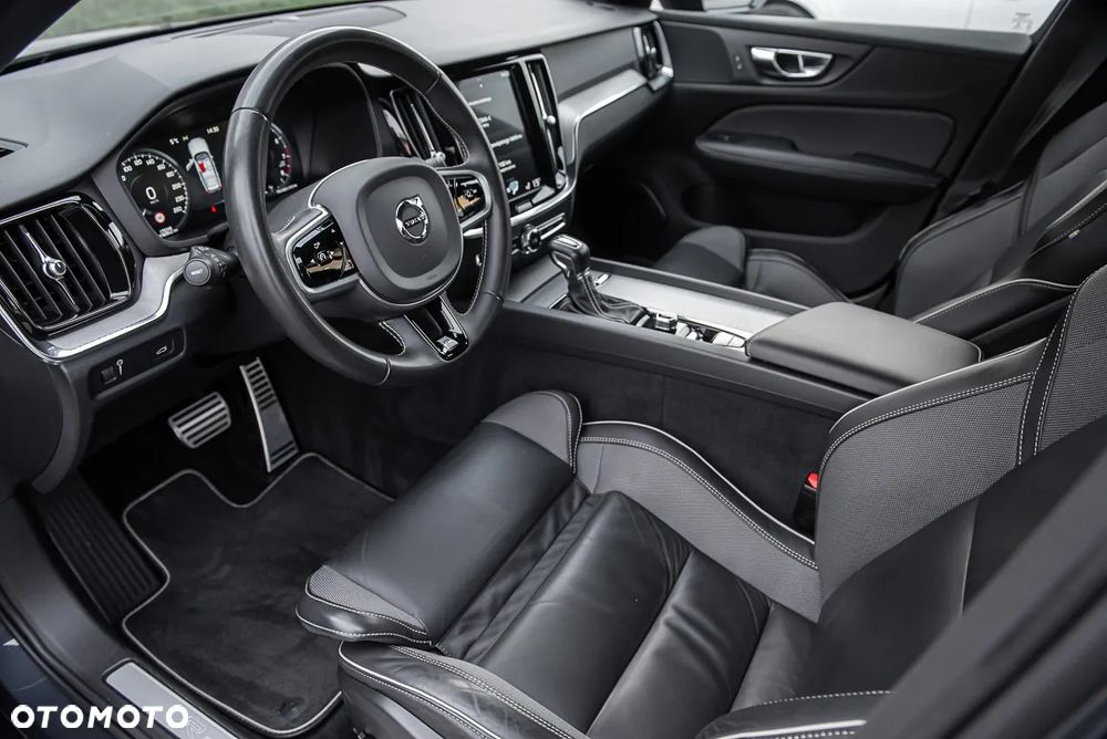 Volvo V60 T5 Geartronic R-Design - 15