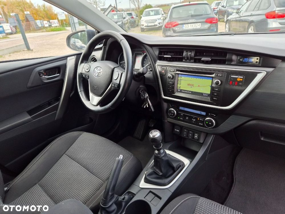 Toyota Auris - 22