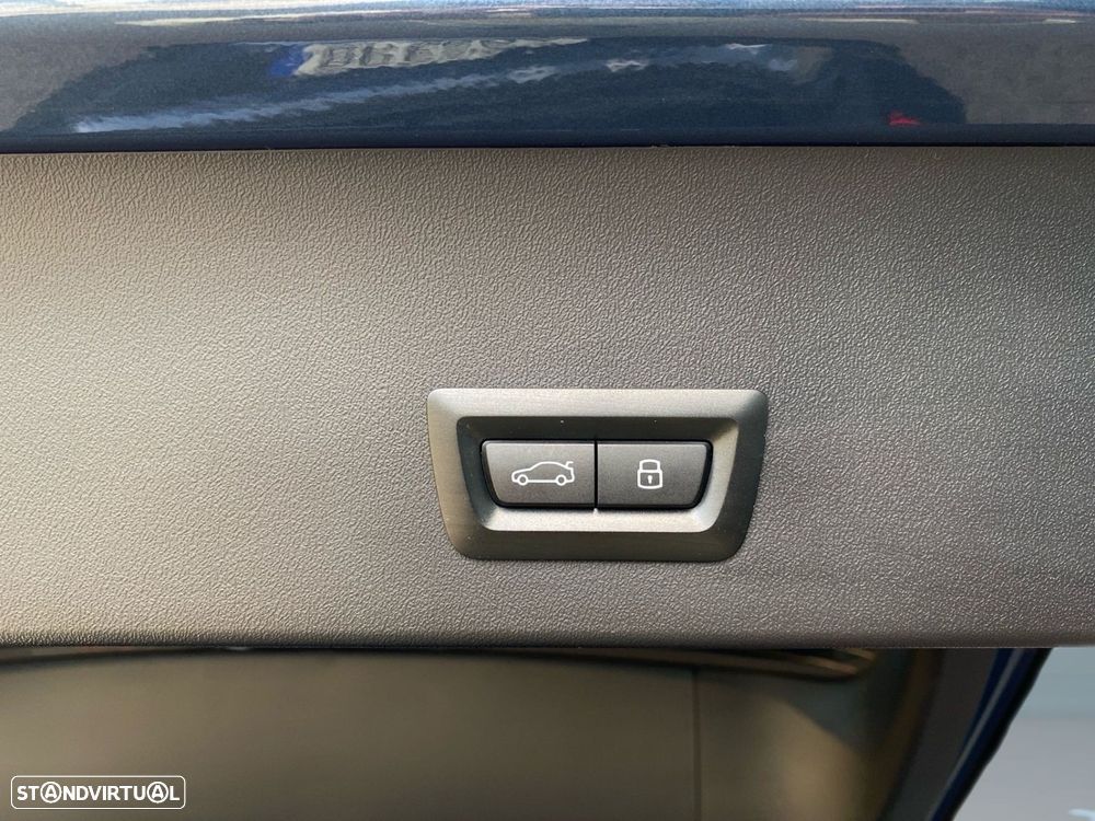 BMW X3 20 d xDrive Pack M Desportivo - 23