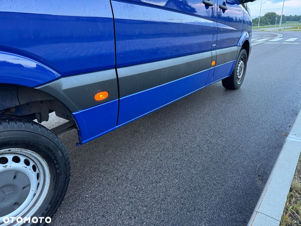 Mercedes-Benz Sprinter - 16