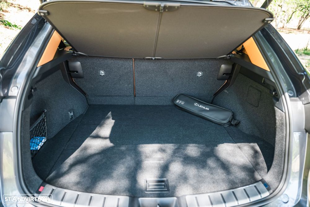 Lexus NX 450h+ - 37