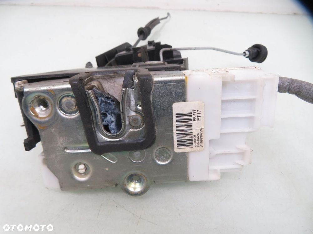 ZAMEK PRAWY TYLNY MERCEDES W245 A1699992999 4 PIN - 8